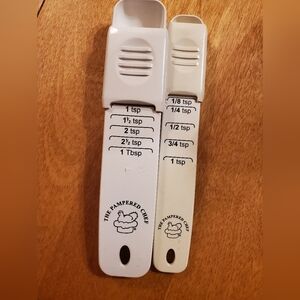 Pampered Chef Set Of 2 Adjustable Dry Measuring Spoons Teaspoon & Tablespoon